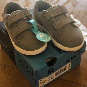 Stride Rite Toddler made2play 5M Jude grey sneaker